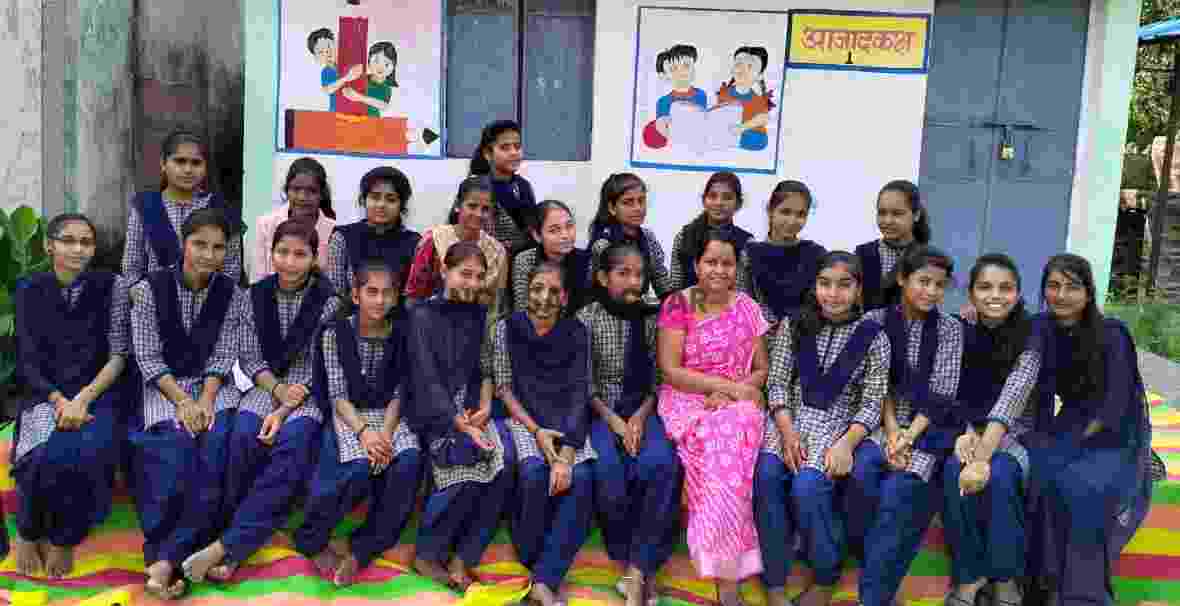 सारंगपुर के हाई स्कूल पांदा सारंगपुर जिला राजगढ़ के विद्यालय