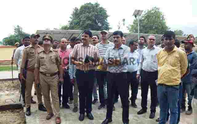 हरदोई DM मंगला प्रसाद सिंह ने पेयजल परियोजना का किया निरीक्ष