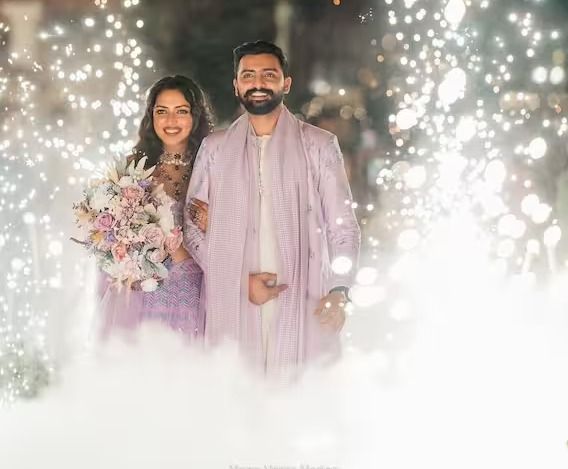 शादी के बंधन में बंधी आमला पॉल, जाने किनसे की शादी, देखें तस