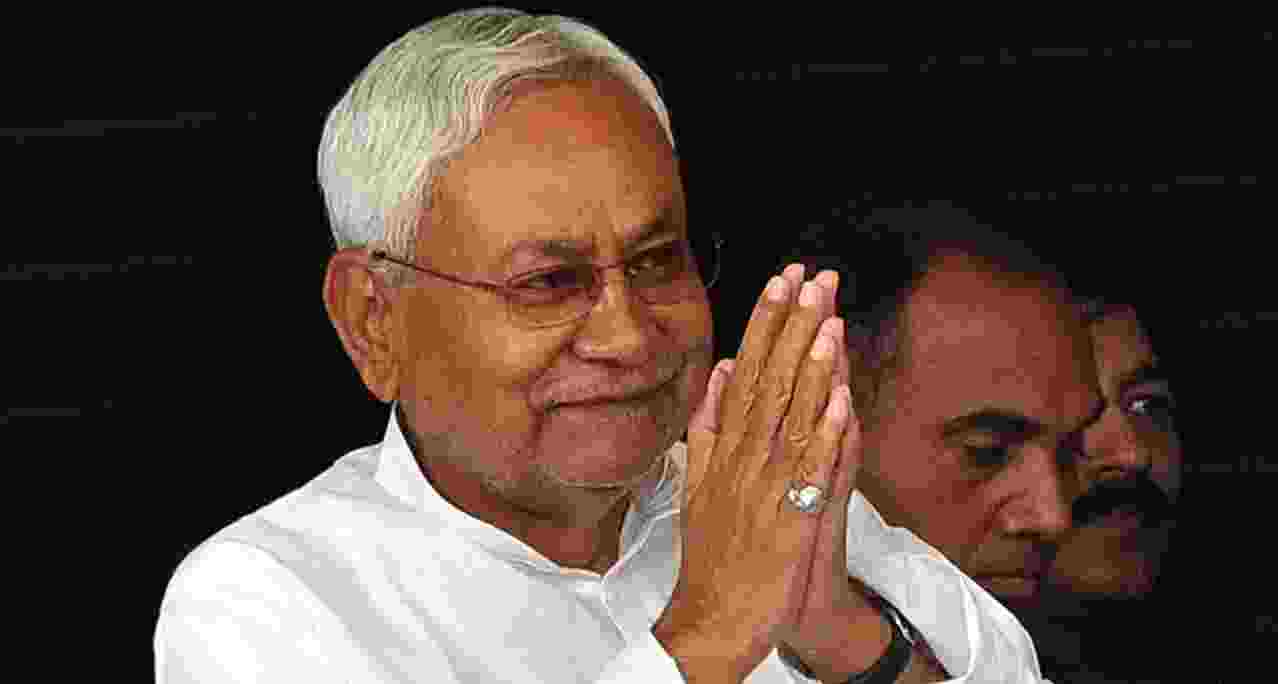 Nitish Kumar: ''लड़की आती थी तो उचककर देखते थे हम सभी लोग'' 